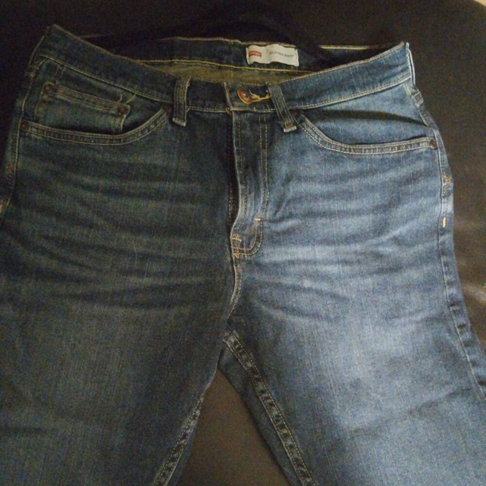 Wrangler Jeans - Picture 2 of 6